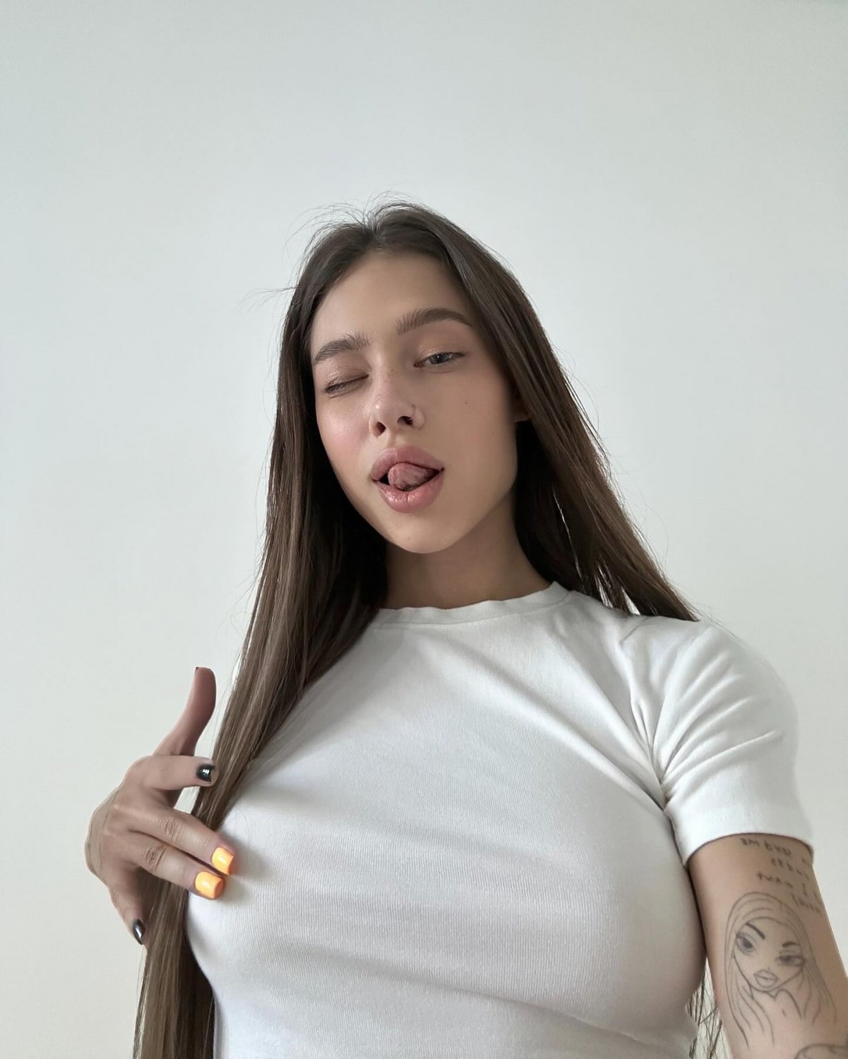 Slutty Russian Influencer #nkACvoF6